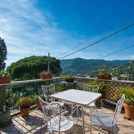 Red House Ferienhaus Camogli